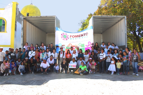 Fomento Mexicano da inicio a su iniciativa "Ah2ora por el Agua" entregando 50 mil litros de agua a comunidad del Estado de M&eacute;xico.